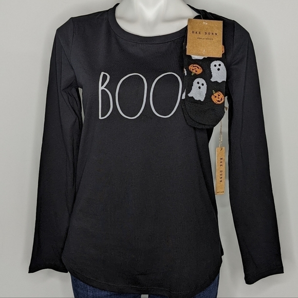 Rae Dunn Tops - ✨3/$15 NWT Rae Dunn black white Halloween BOO long sleeve T-shirt and socks S